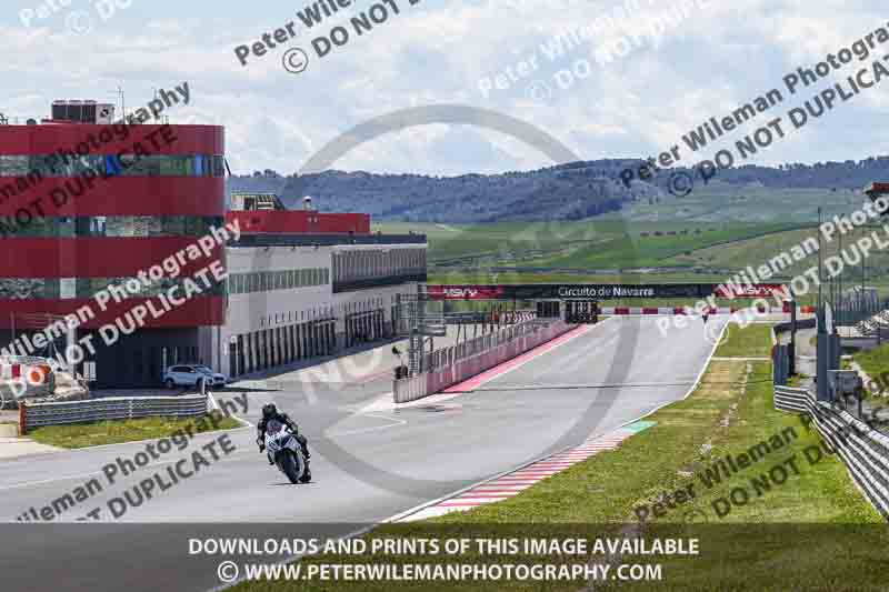 cadwell no limits trackday;cadwell park;cadwell park photographs;cadwell trackday photographs;enduro digital images;event digital images;eventdigitalimages;navarra;no limits trackdays;peter wileman photography;racing digital images;trackday digital images;trackday photos